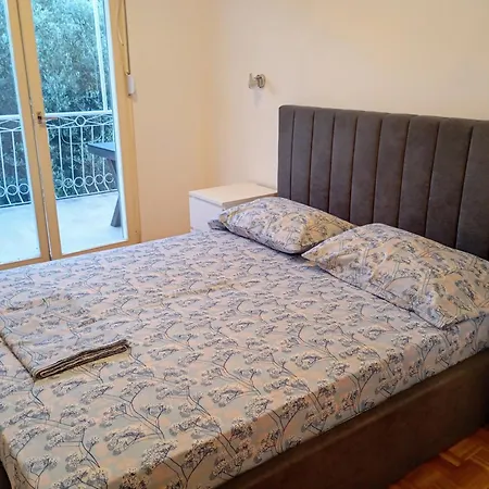 Cozy With 3 Bedrooms דירה