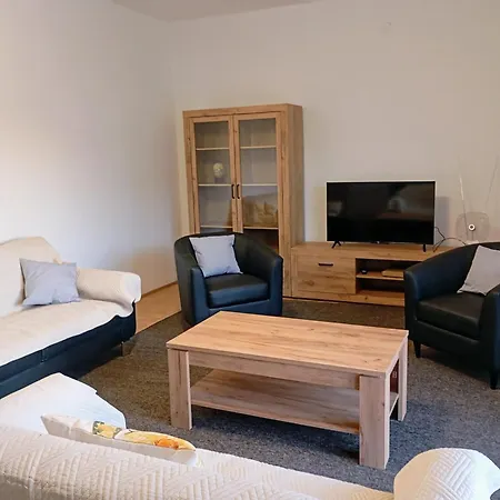 Cozy With 3 Bedrooms דירה