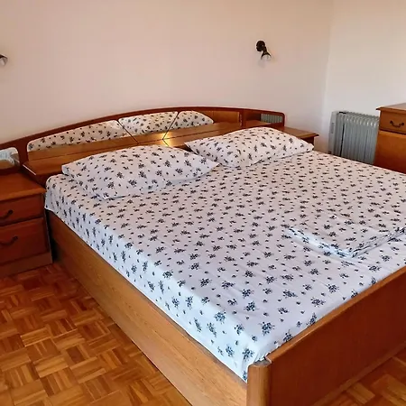 Apartament Cozy With 3 Bedrooms *